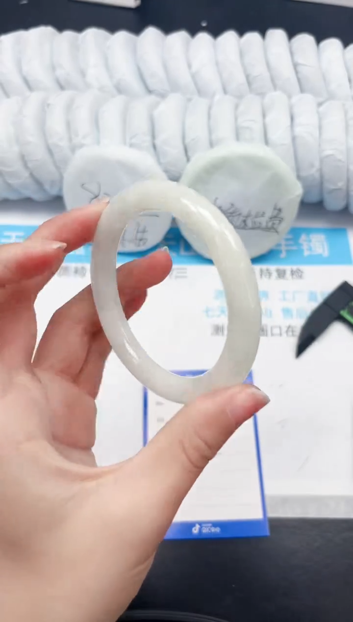 【闪购商品】和田玉手镯未镶嵌348-