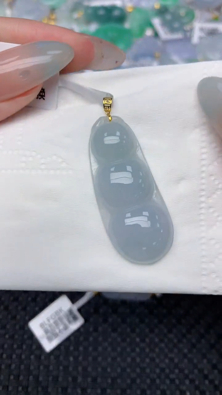 翡翠18K金镶嵌颈饰天然翡翠a货