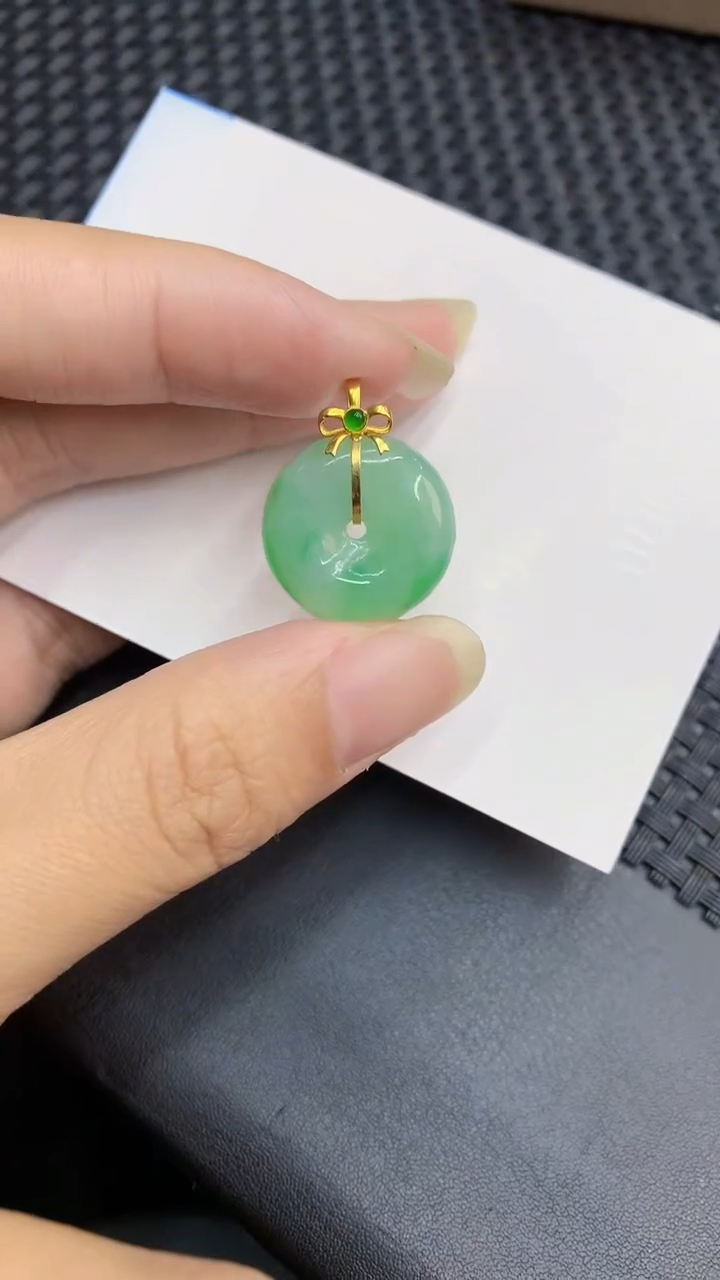 【闪购商品】翡翠颈饰18K金镶嵌            8