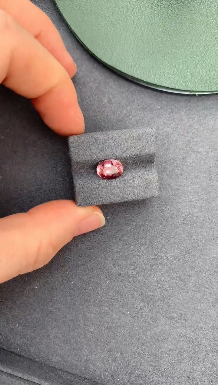 【闪购商品】碧玺裸石未镶嵌1.9ct粉碧玺