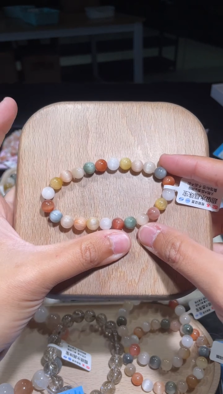 【闪购商品】水晶手链未镶嵌25号多样性发货一K 7+