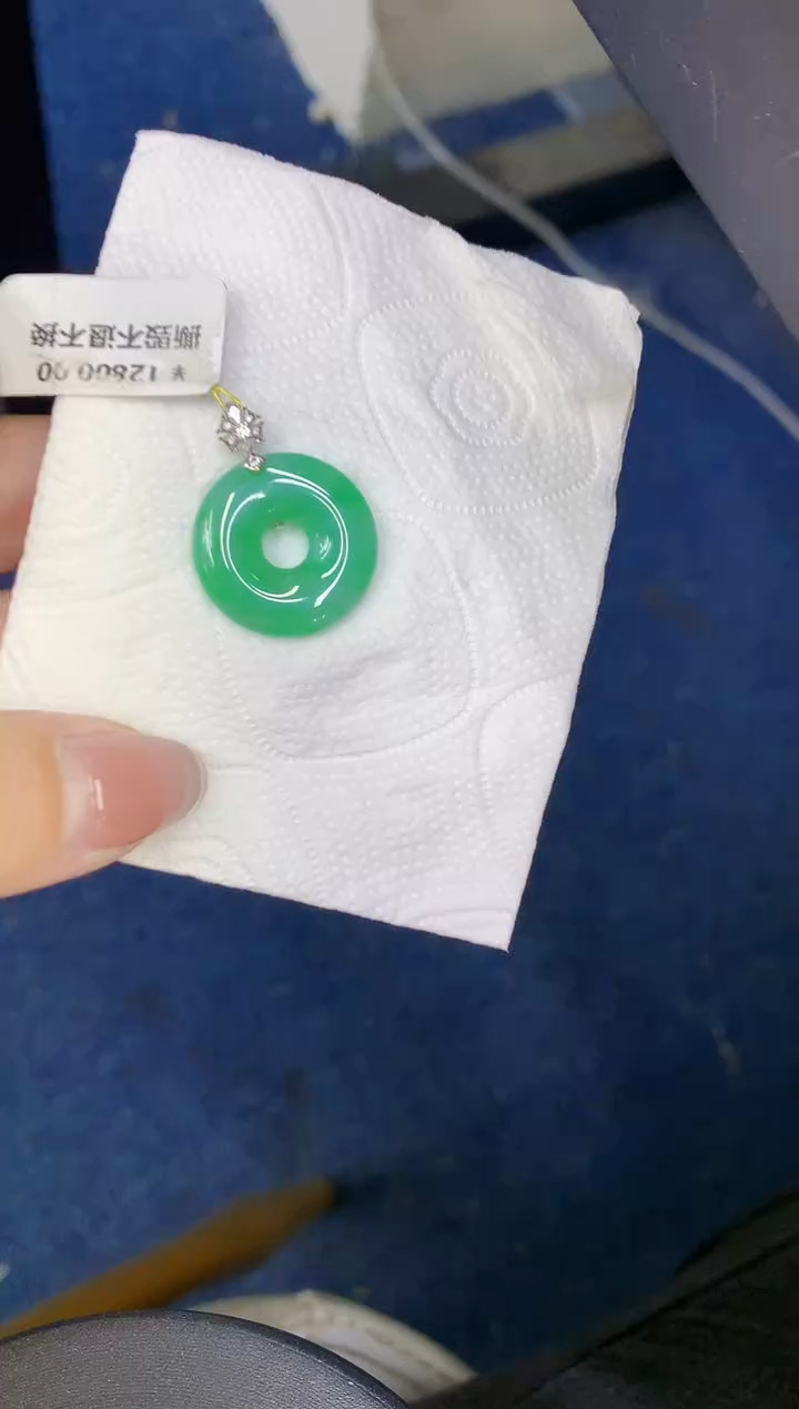 颈饰18K金镶嵌翡翠缅甸天然翡翠a货