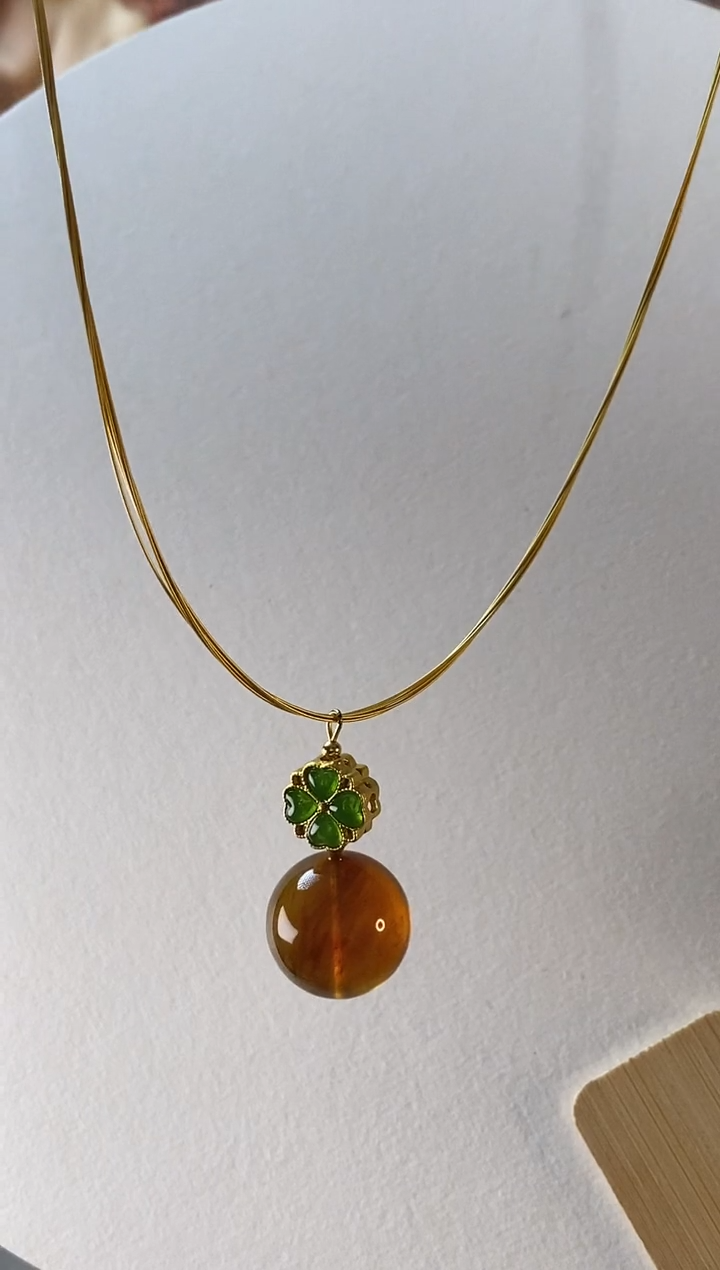 【闪购商品】琥珀颈饰银S925镶嵌灵草珀吊坠17+++