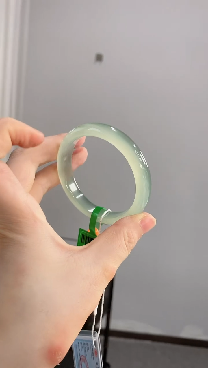 【闪购商品】玛瑙/玉髓手镯未镶嵌54圈