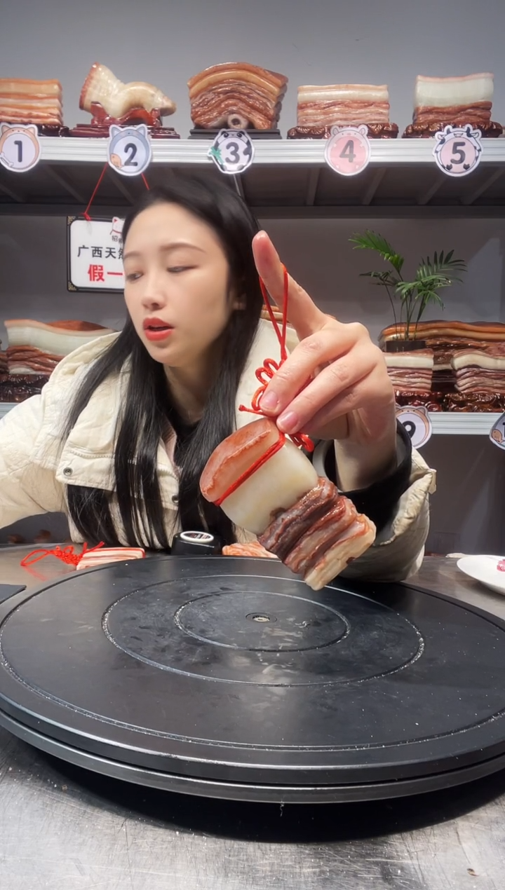 【闪购商品】天然石材柳州猪肉石