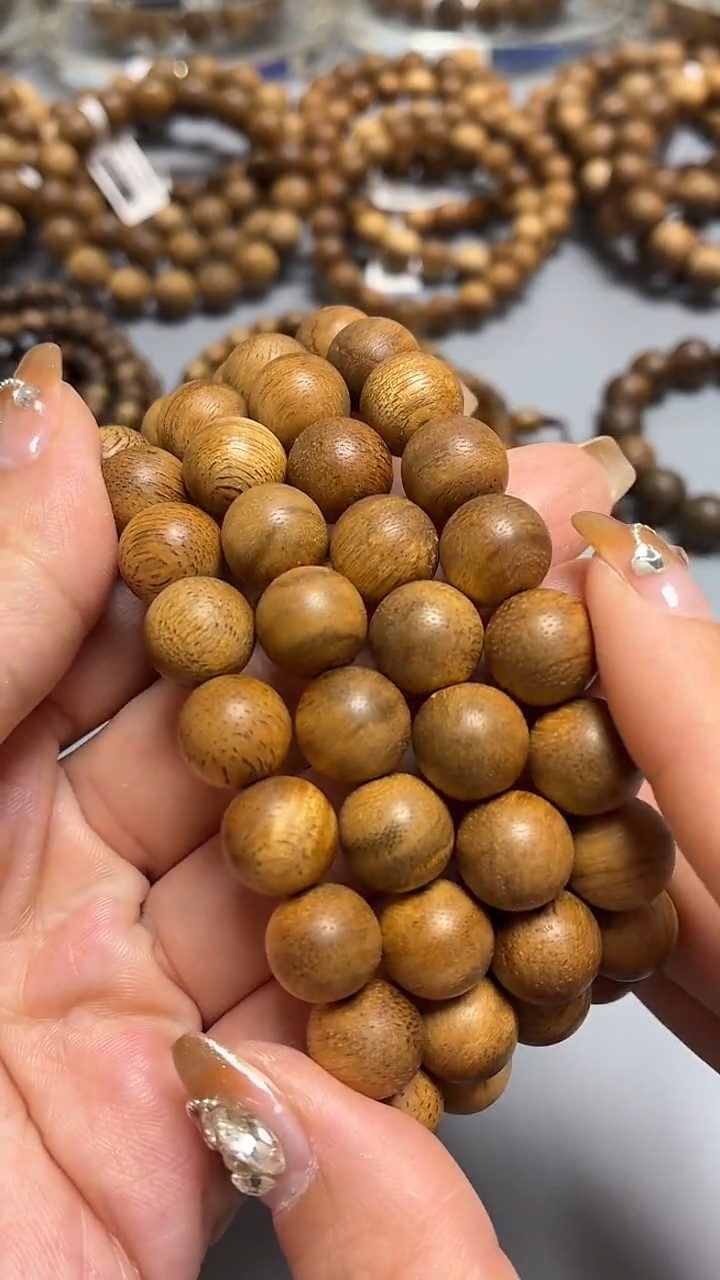 沉香手串菩萨棋圆珠单圈1.1红土沉多样性发其一