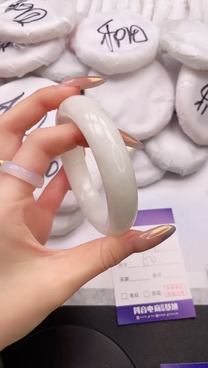 【闪购商品】和田玉手镯未镶嵌17K131-60