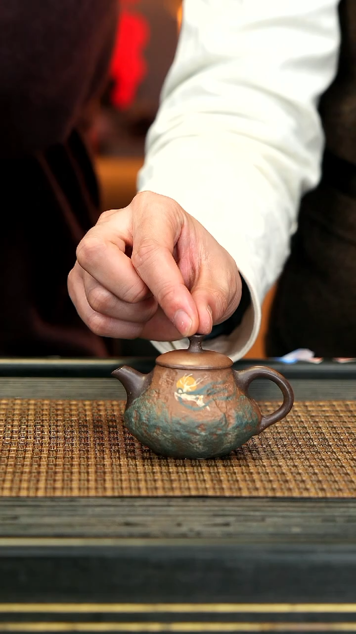 【闪购商品】紫砂茶壶SS47七彩灵鹿 青段