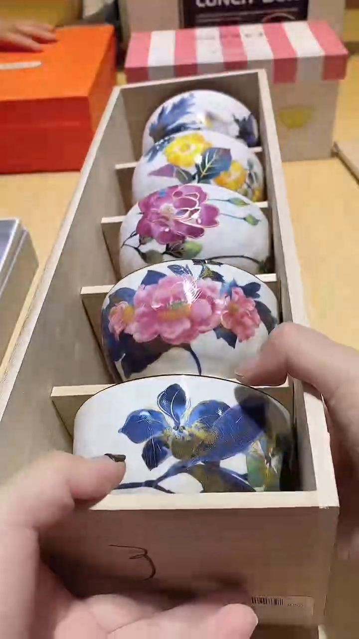 【闪购商品】瓷片锅碗瓢盆一件不剩