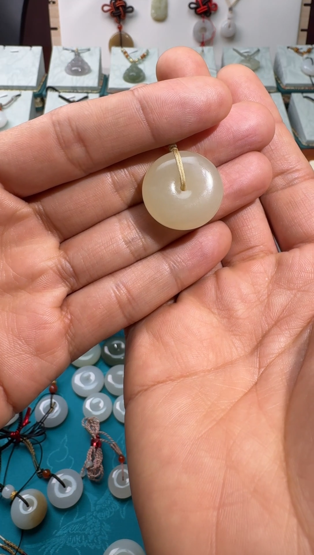 【闪购商品】和田玉颈饰未镶嵌平安扣