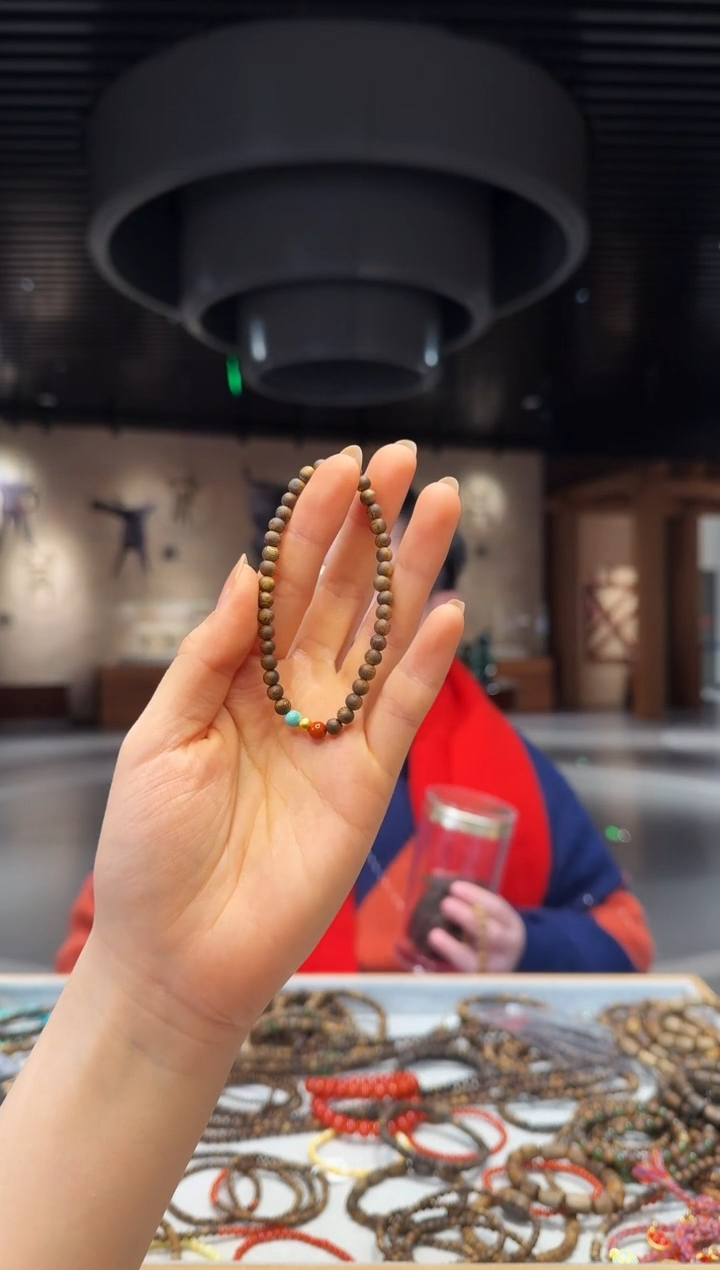 【闪购商品】沉香手串海南莺歌绿棋单圈圆珠