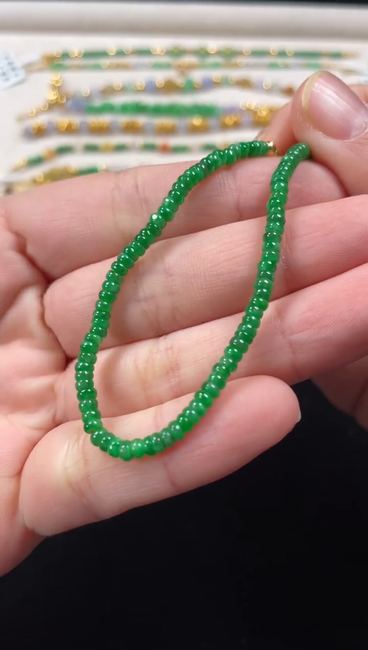 18K金镶嵌手链翡翠一条   P385