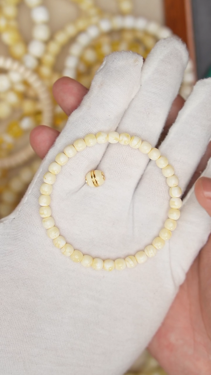 【闪购商品】蜜蜡珠宝奇石未镶嵌约5.5mm+（单件）