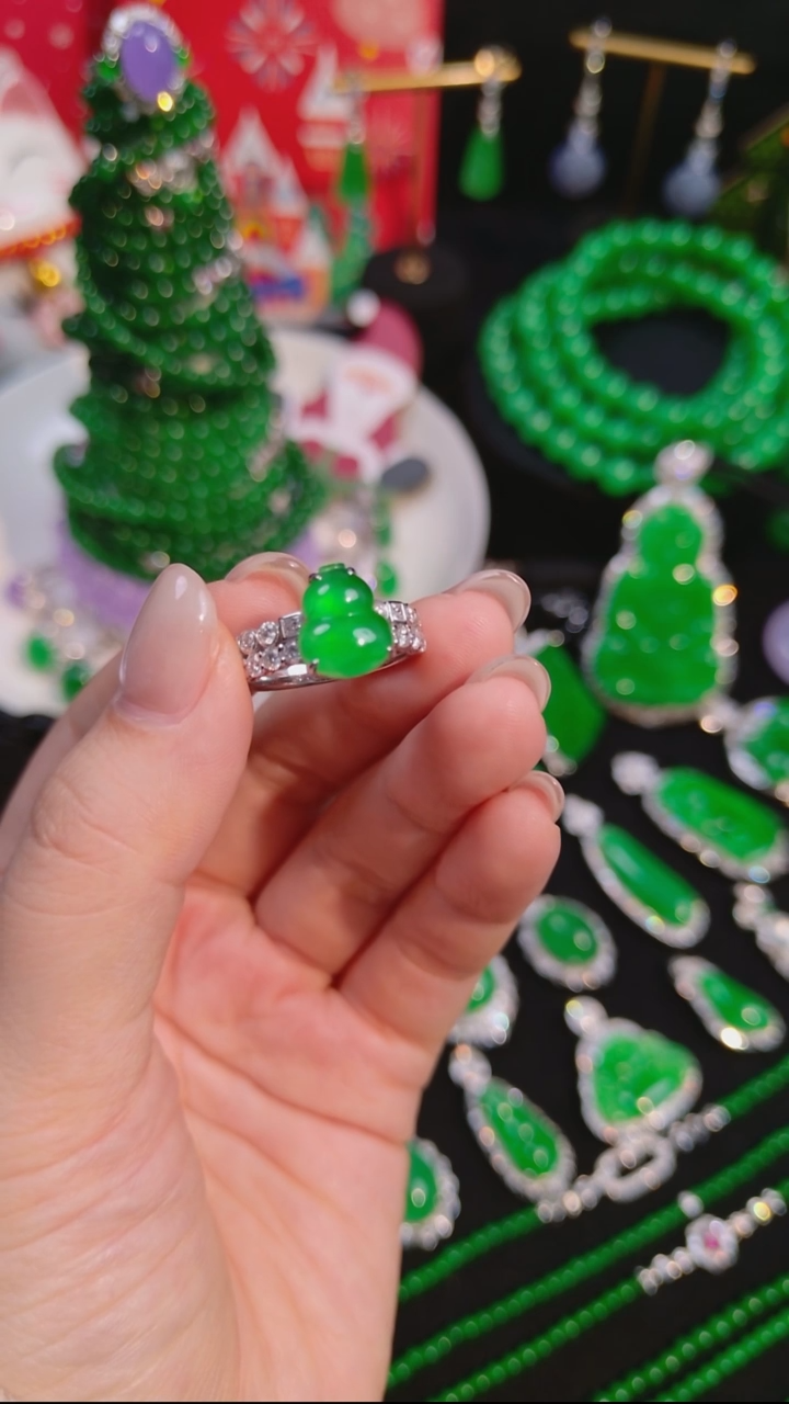 吊坠(不含链)18K金镶嵌翡翠葫芦戒指