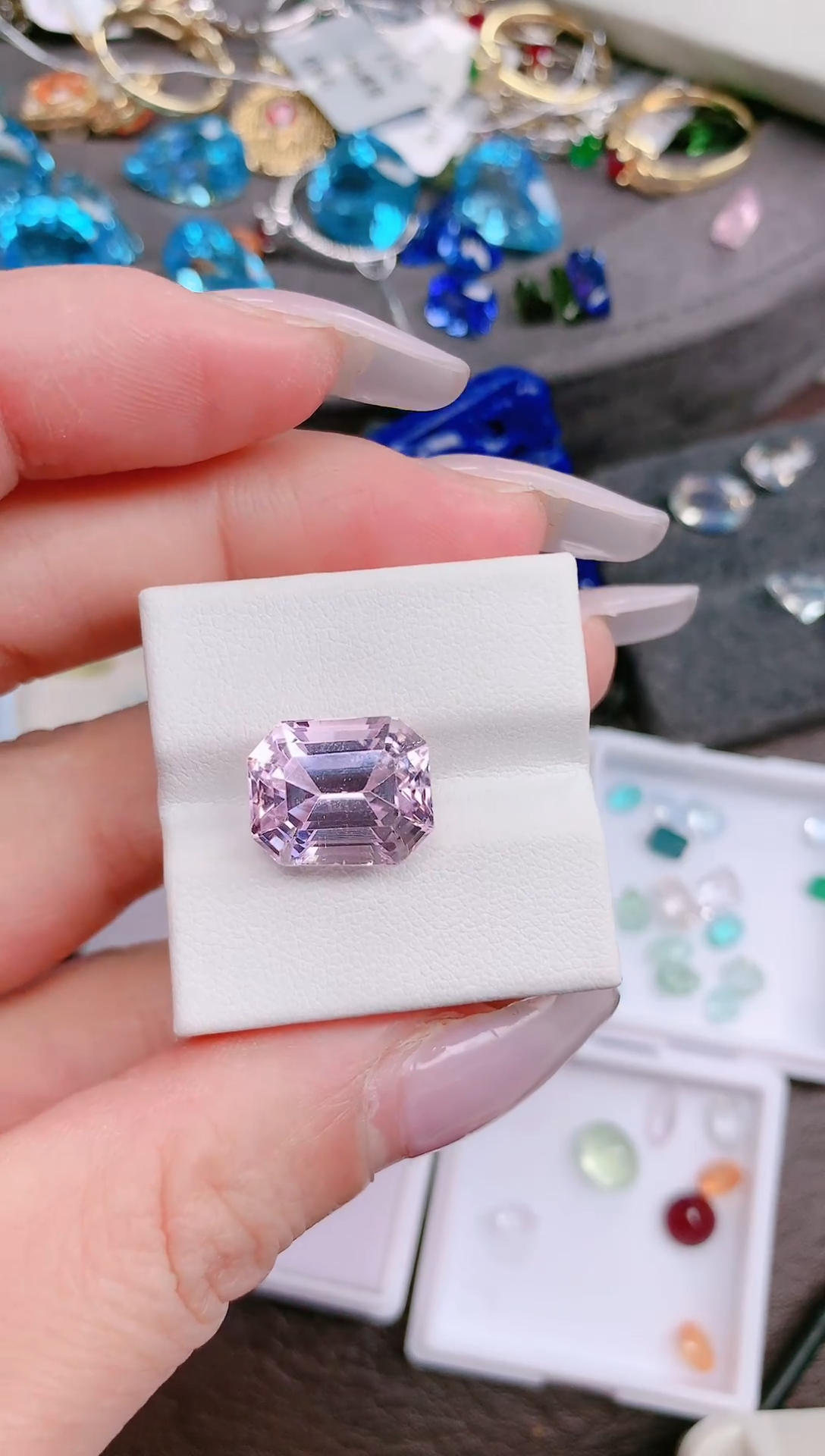 未镶嵌锂辉石裸石9.49ct