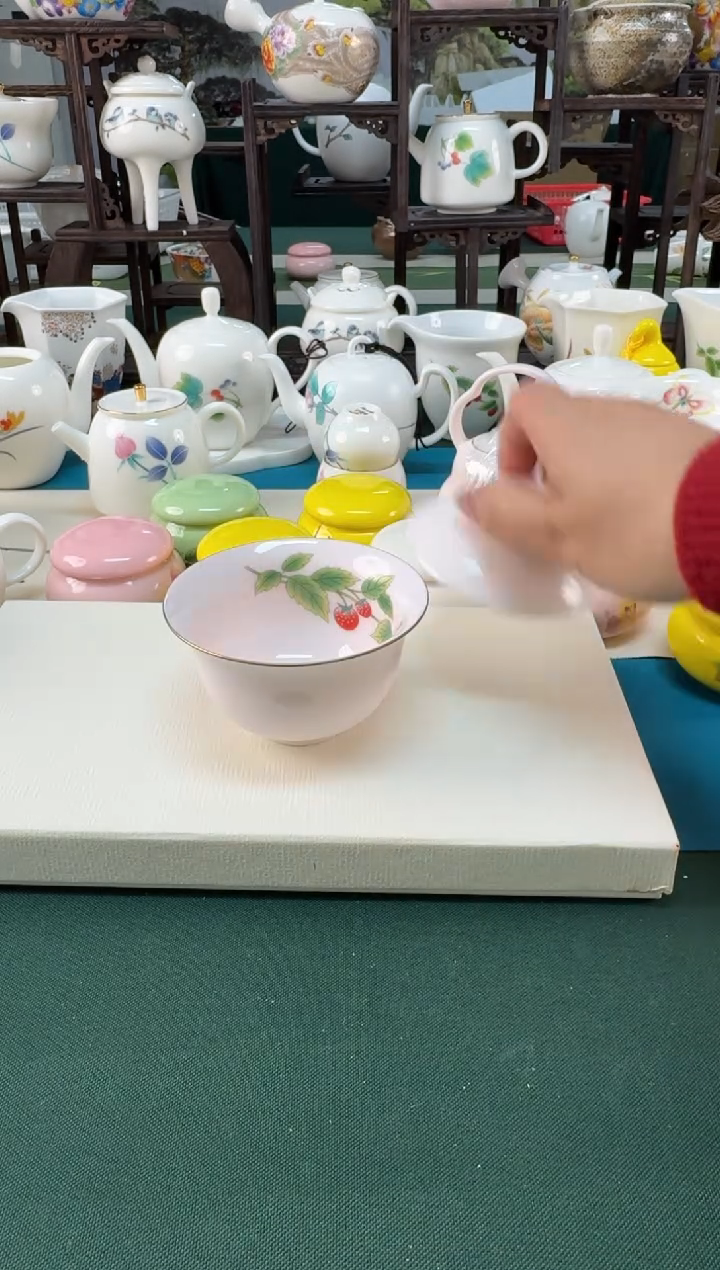 【闪购商品】瓷器 ······.......