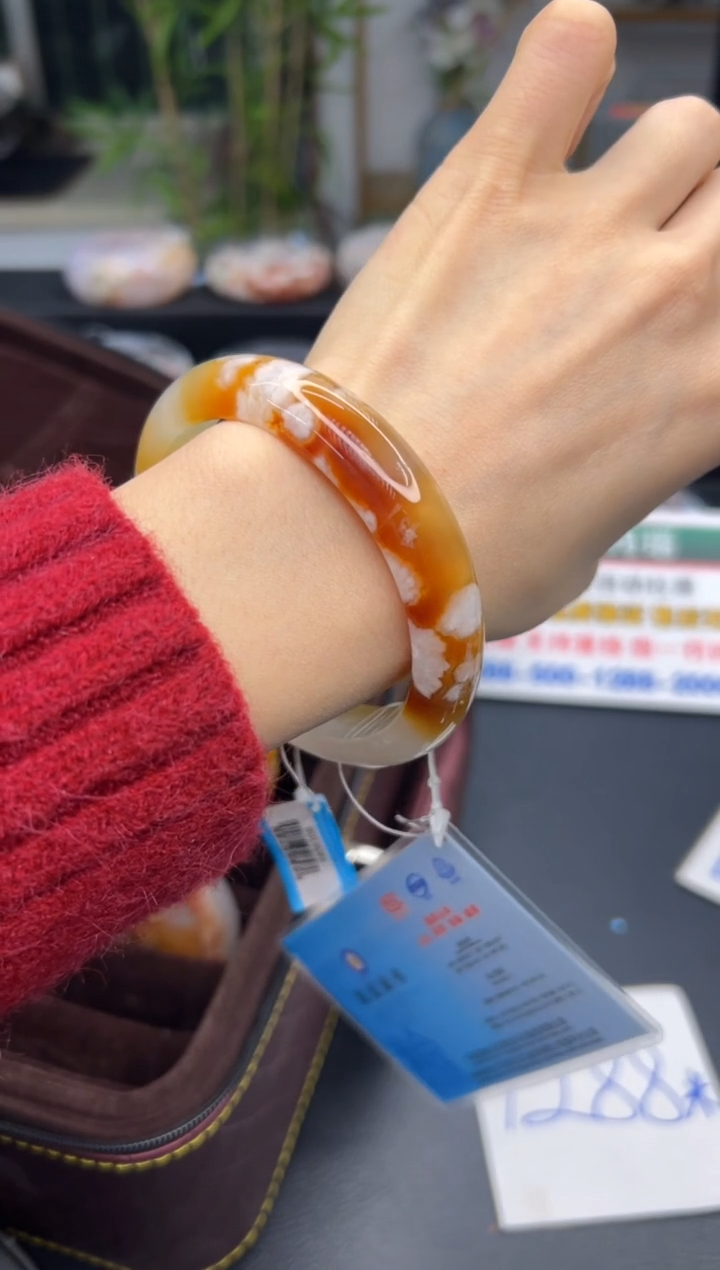 【闪购商品】石英质玉手镯未镶嵌A1550(61圈赠送镯心)