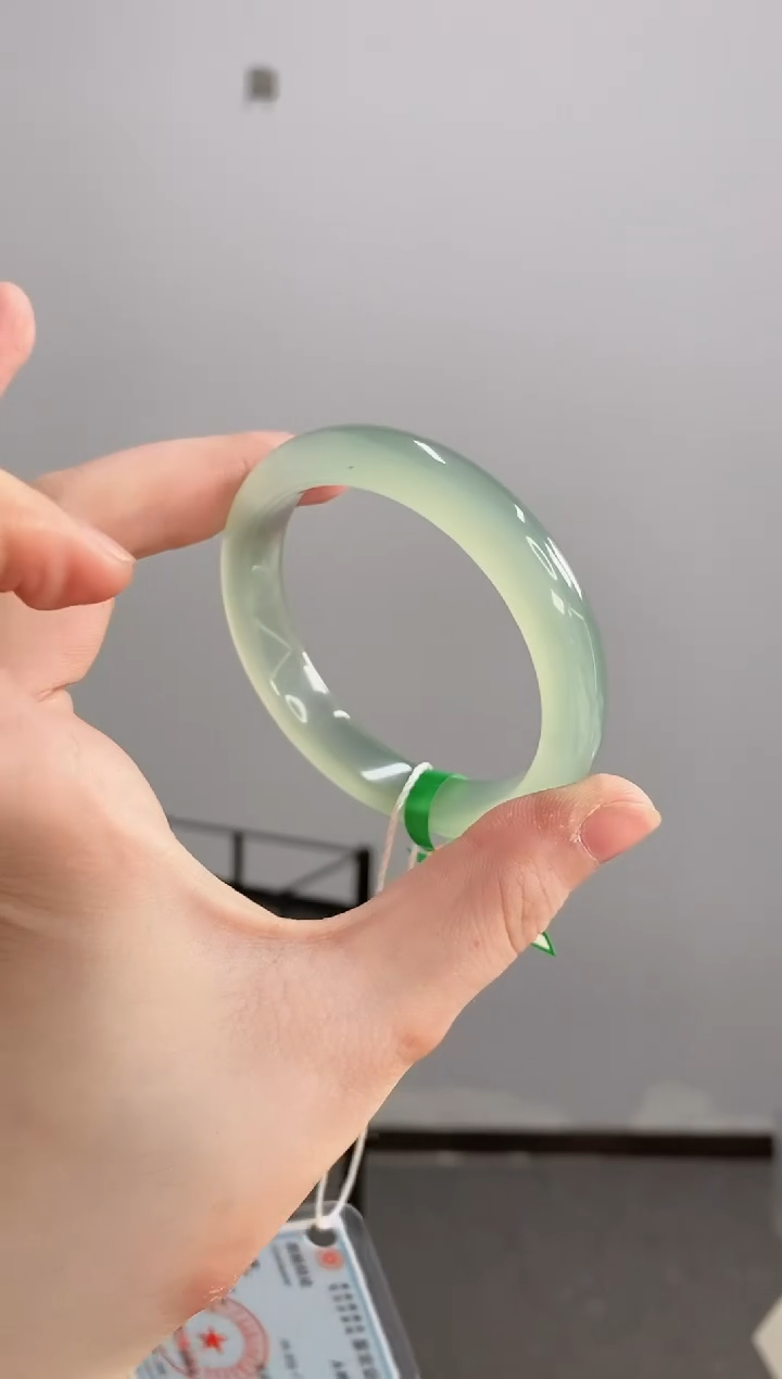 【闪购商品】玛瑙/玉髓手镯未镶嵌52圈