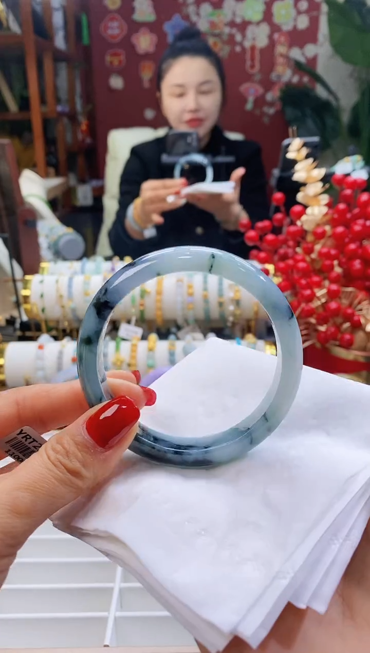 【闪购商品】翡翠手镯未镶嵌29飘花58-60/11.9*7.3