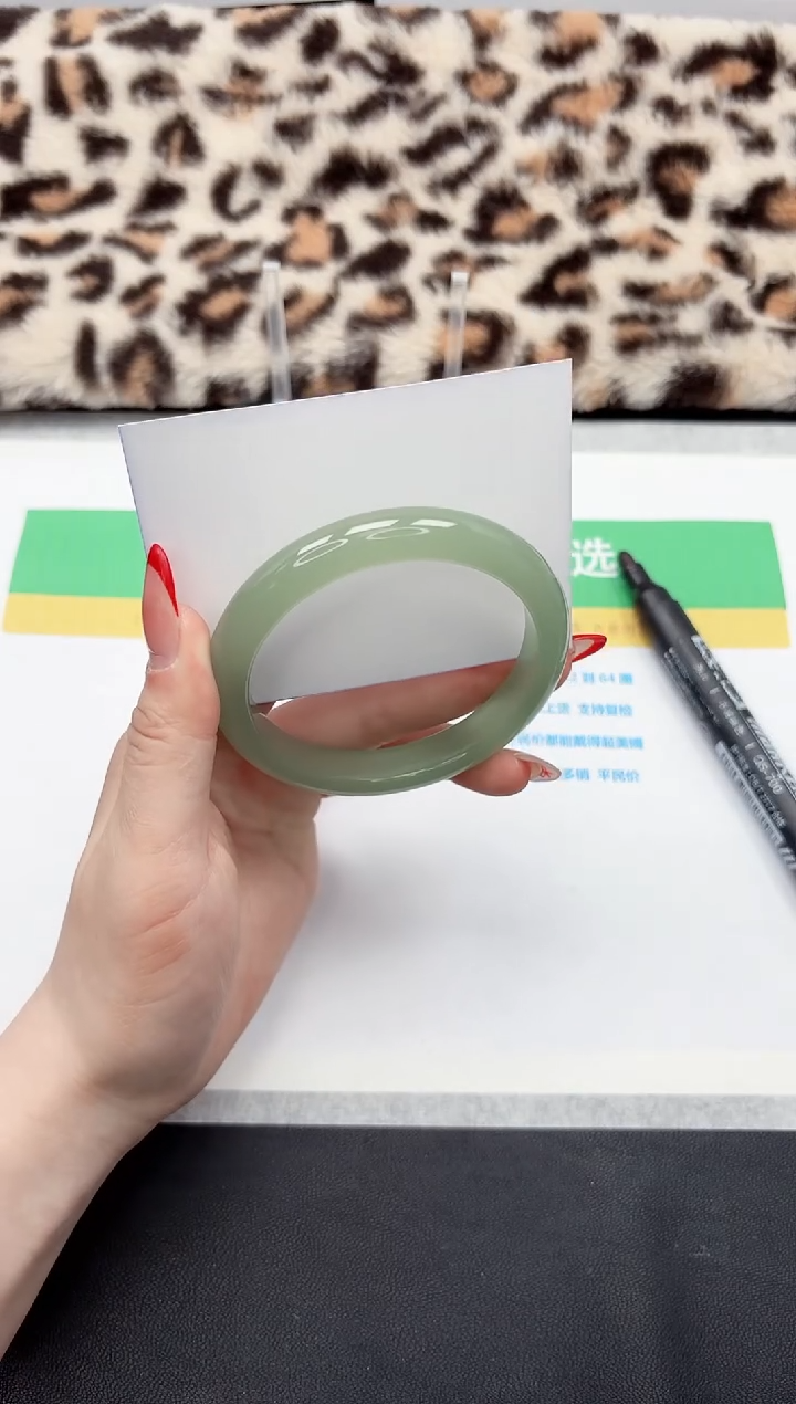 【闪购商品】石英质玉手镯未镶嵌32-58