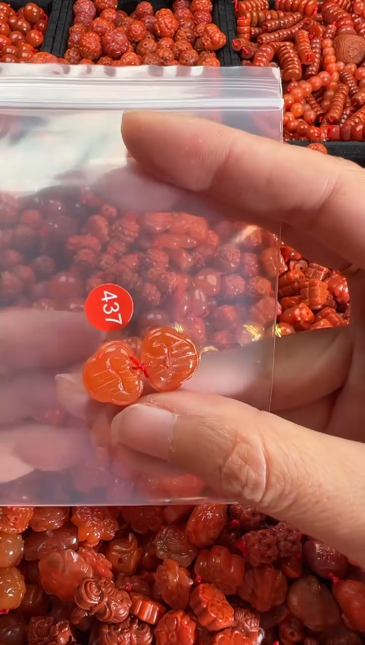 【闪购商品】南红玛瑙颈饰未镶嵌3