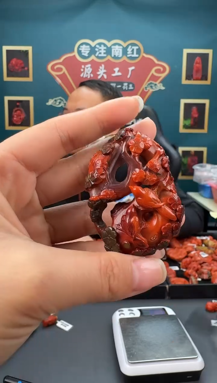 【闪购商品】南红玛瑙雕刻未镶嵌168ZB0221产品一个