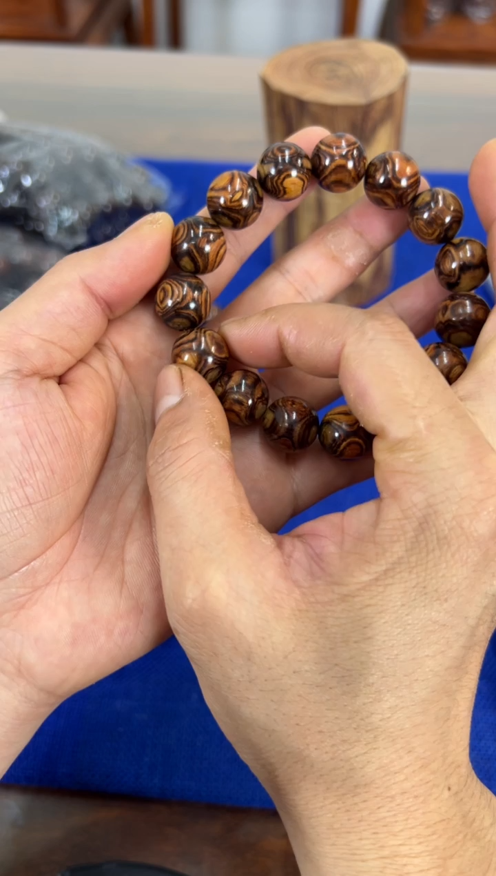 手串/手链黄花梨/降香黄檀1.5叉纹对眼手串