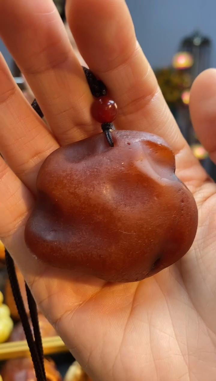 琥珀颈饰未镶嵌吊坠