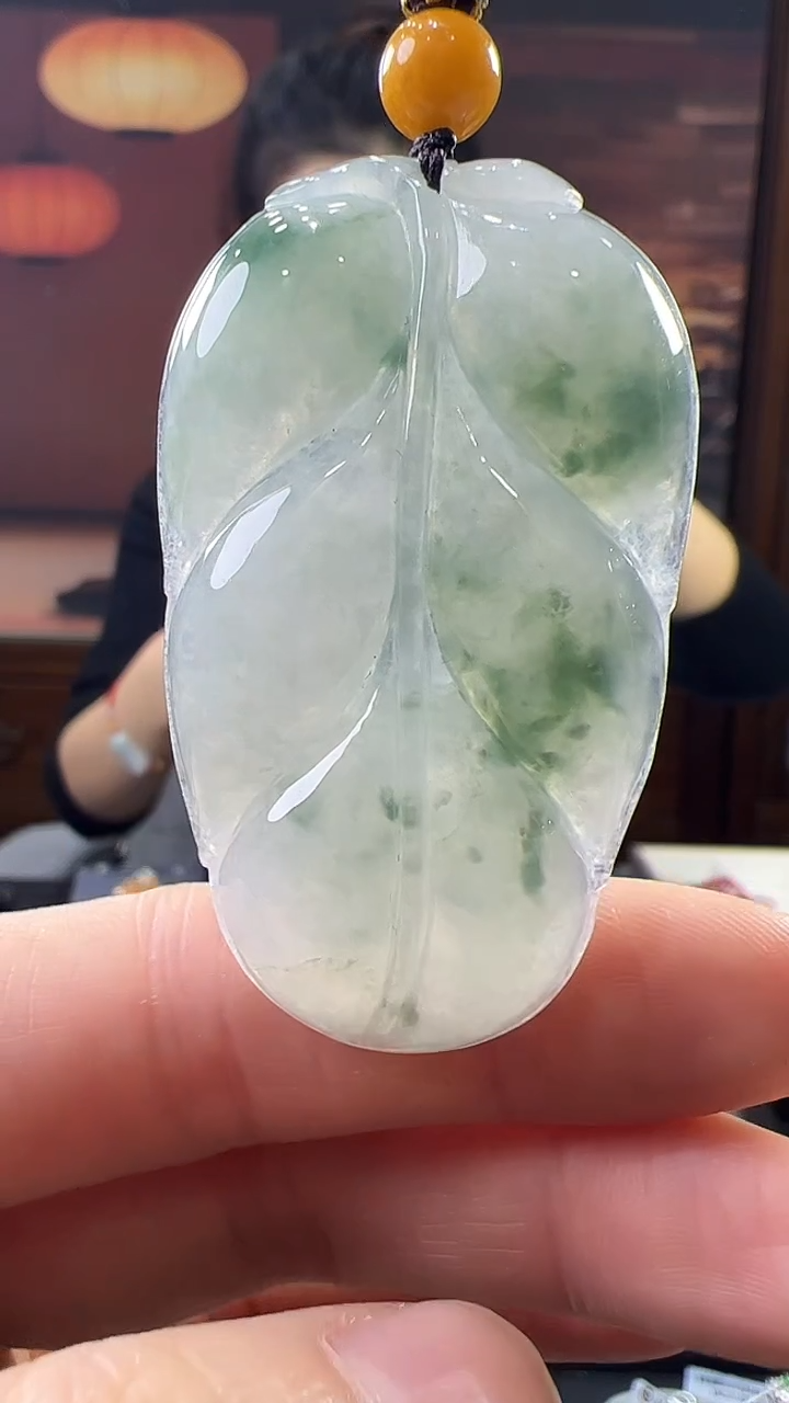 未镶嵌挂件翡翠改***。叶子