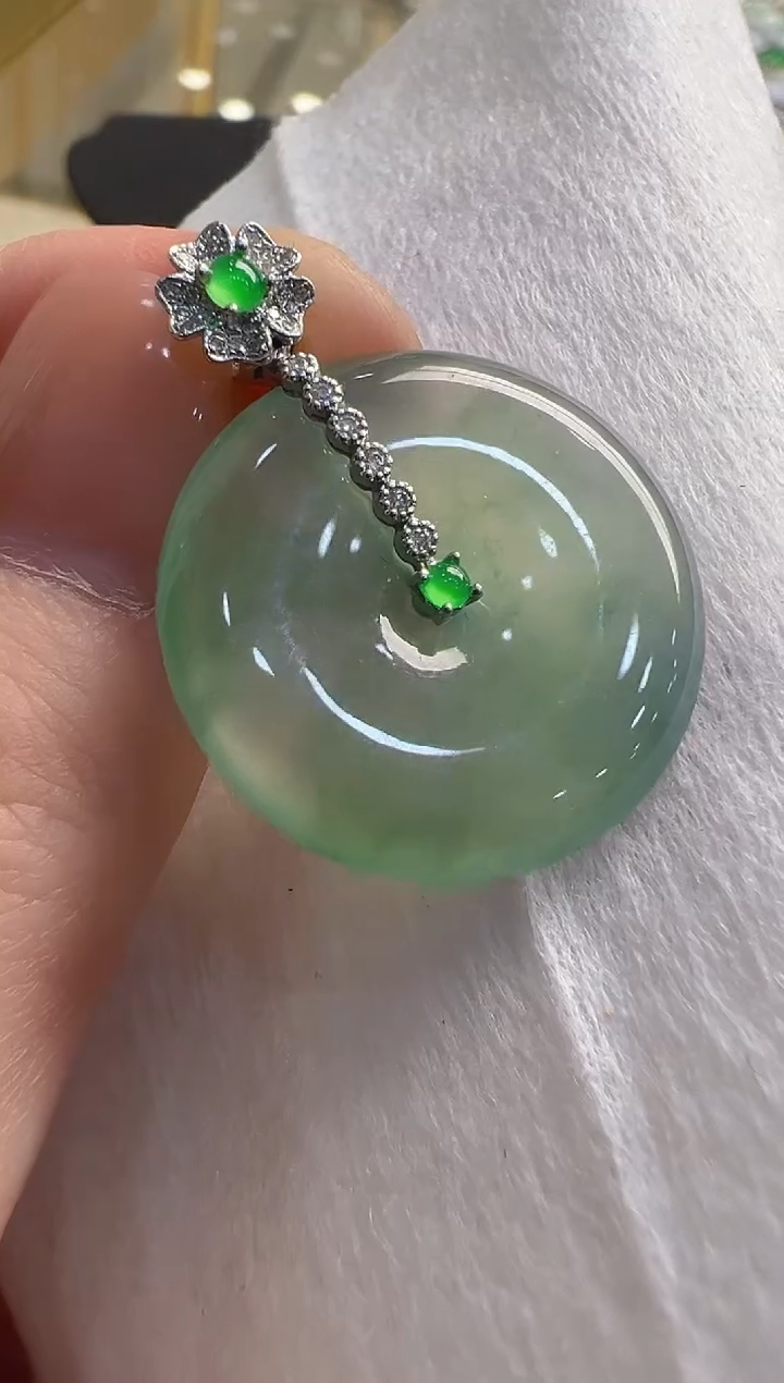 【闪购商品】翡翠吊坠(不含链)18K金镶嵌多样性发货拍一发一