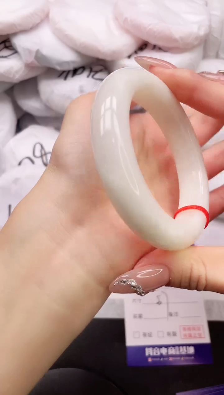 【闪购商品】和田玉手镯未镶嵌22L100-57