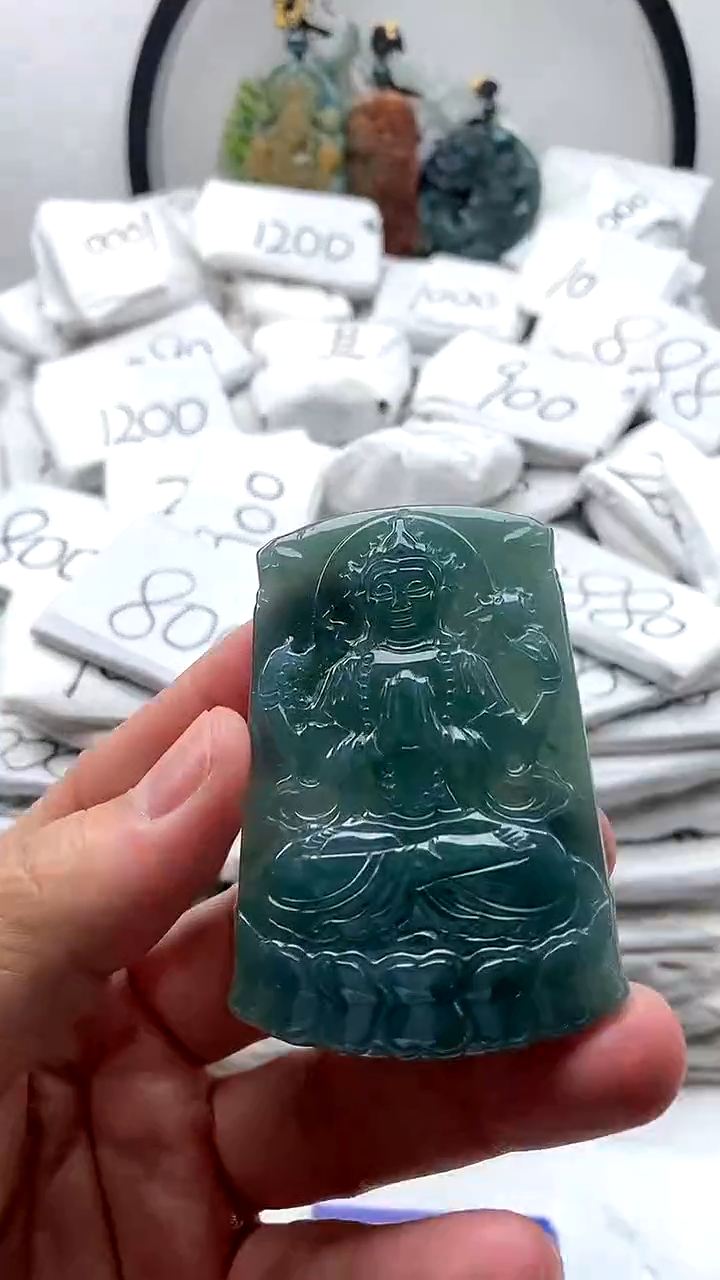 【闪购商品】翡翠颈饰未镶嵌千手观音【品质一般介意慎拍】