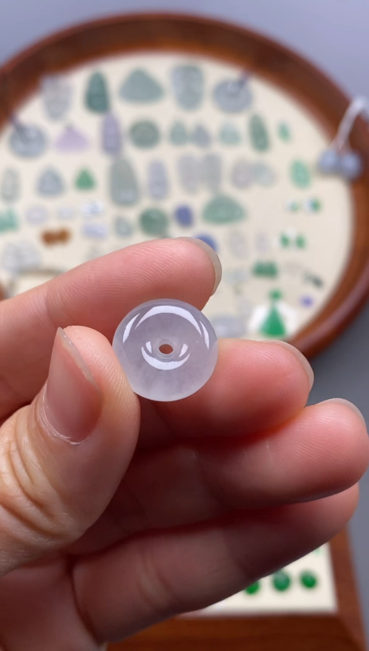 【闪购商品】翡翠颈饰未镶嵌冰扣子/芬