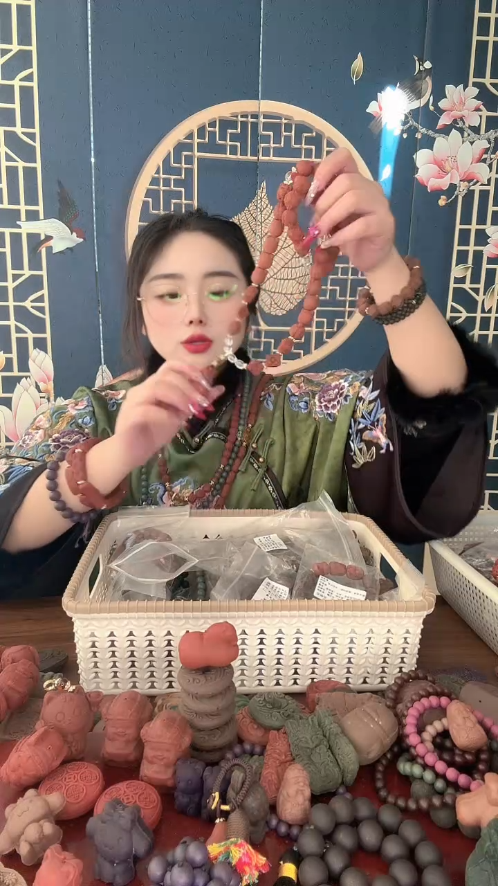 泥塑拜拜小猫脖挂