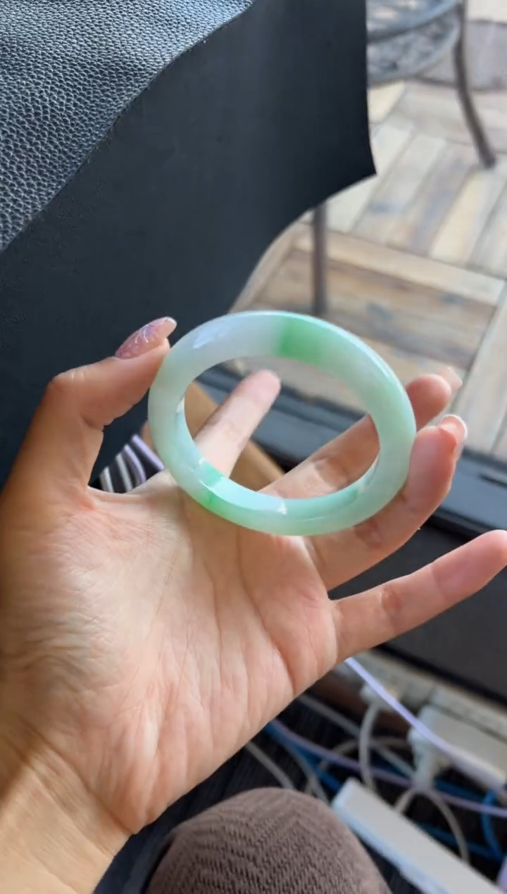 【闪购商品】翡翠手镯未镶嵌31号54.7*10*8