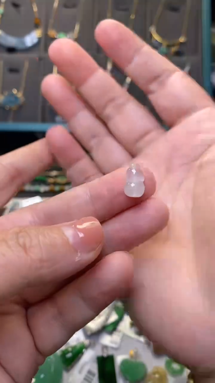颈饰未镶嵌翡翠净货40530