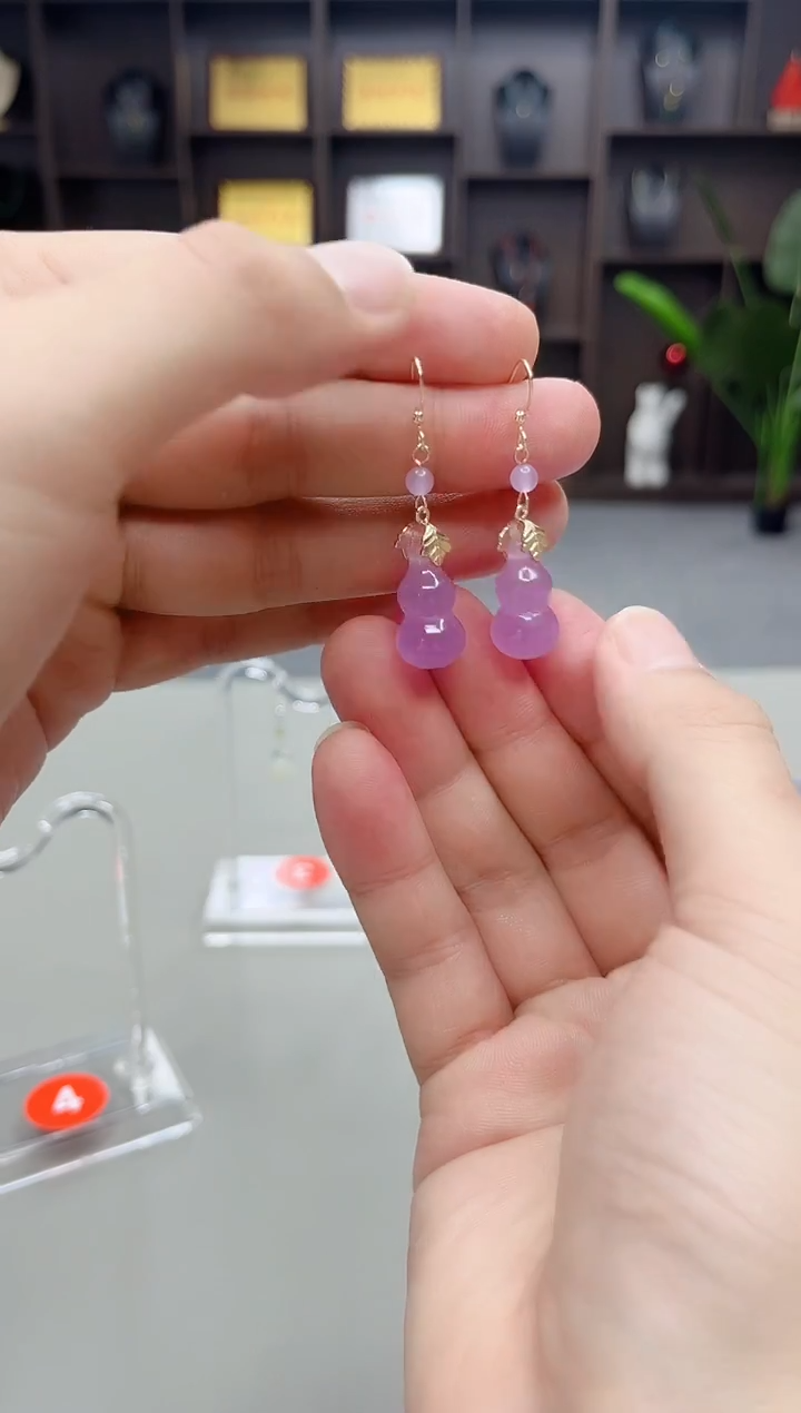 未镶嵌石英质玉（天山翠）耳饰236000