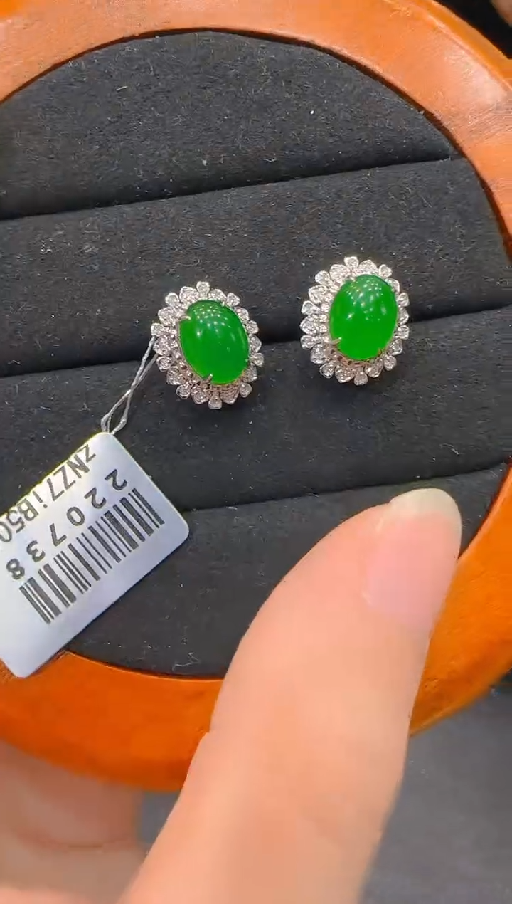 【闪购商品】翡翠耳饰18K金镶嵌天然翡翠A货