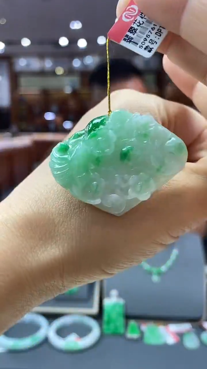 颈饰未镶嵌翡翠花件