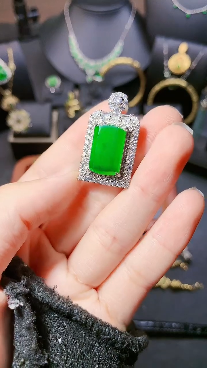 翡翠银S925镶嵌吊坠(赠链)吊坠