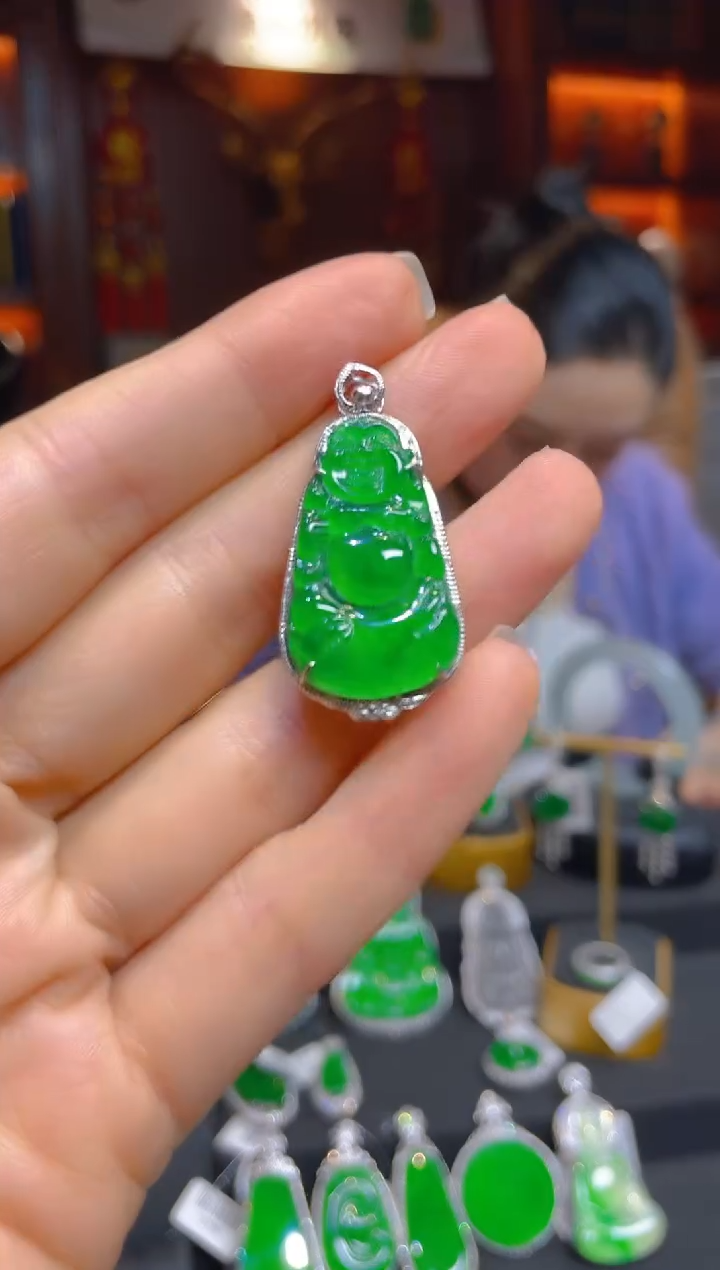 【闪购商品】翡翠颈饰18K金镶嵌120589天然A货翡翠布袋佛