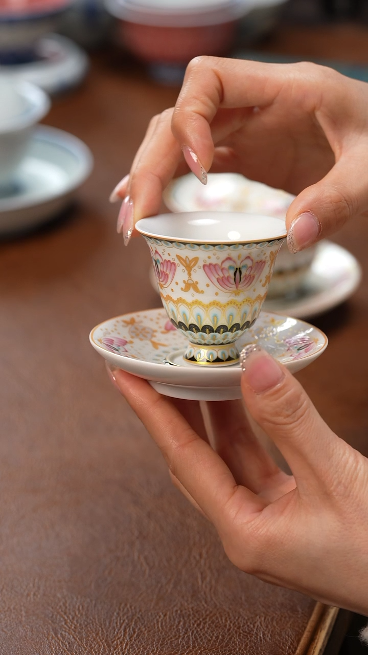 杯碟组合五言六器···