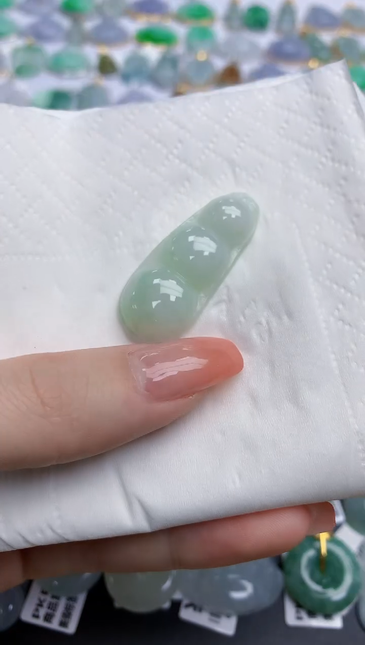 【闪购商品】翡翠颈饰未镶嵌天然缅甸翡翠A货