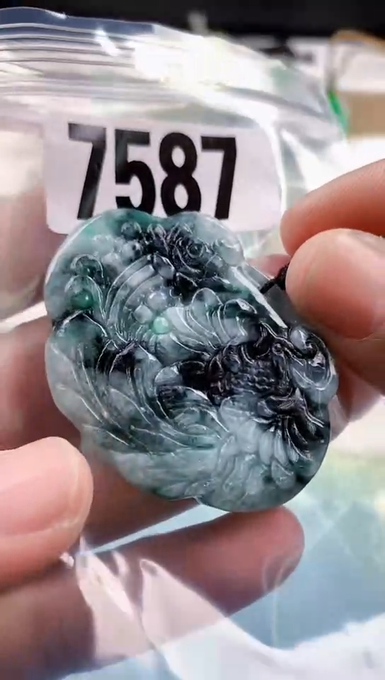 【闪购商品】翡翠挂件未镶嵌天然翡翠吊坠挂件