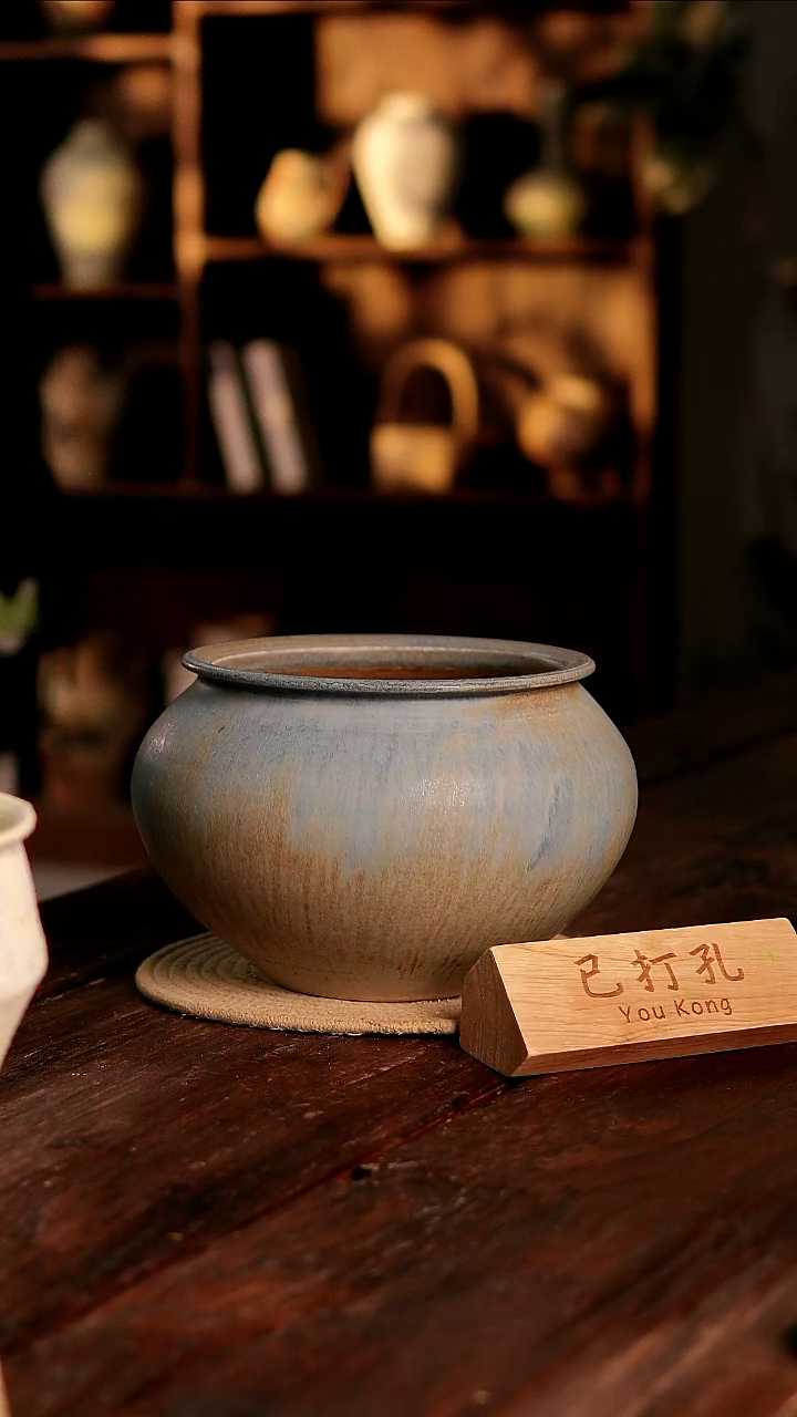 摆件22-395高度18口径18误差2已打孔