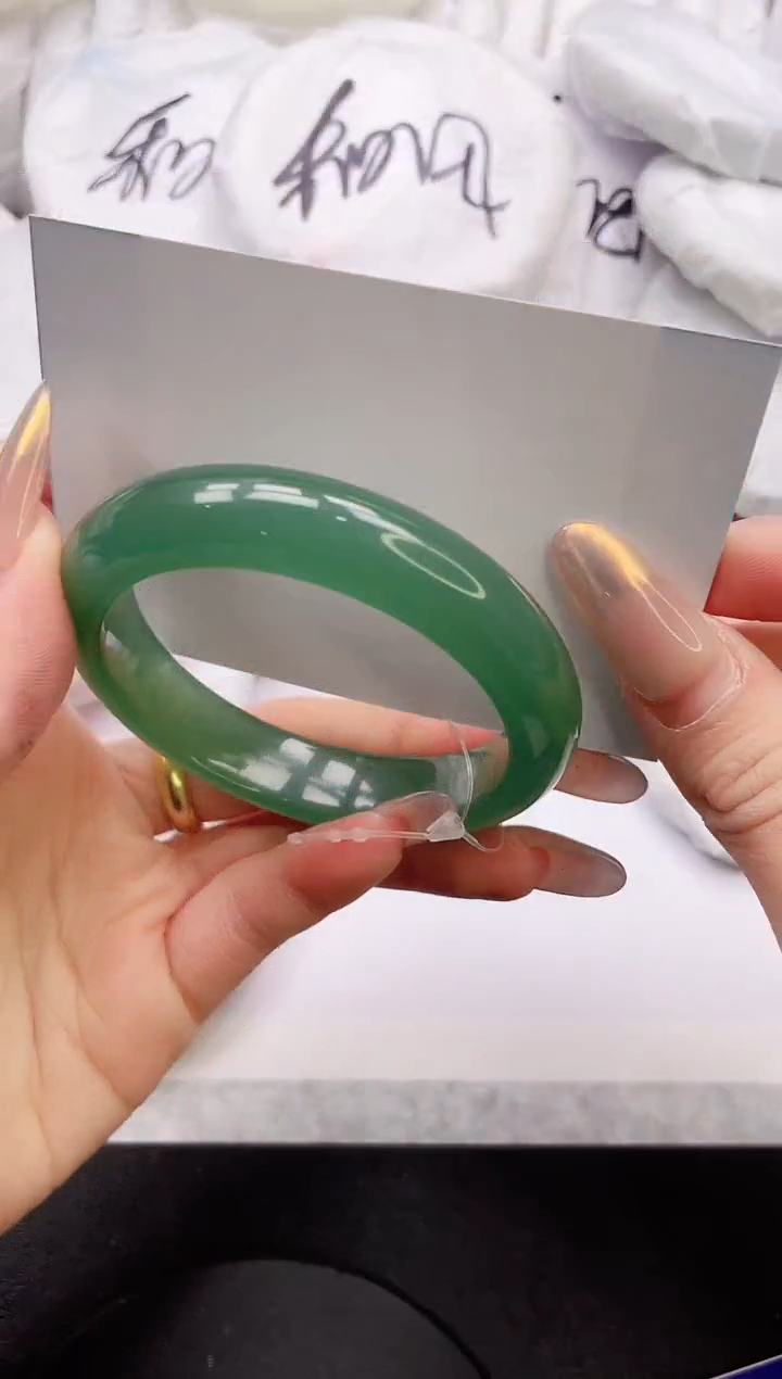 【闪购商品】石英质玉手镯未镶嵌13K219-56