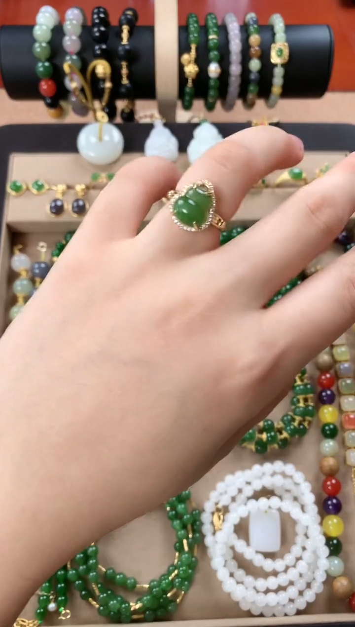 银S925镶嵌戒指和田玉1