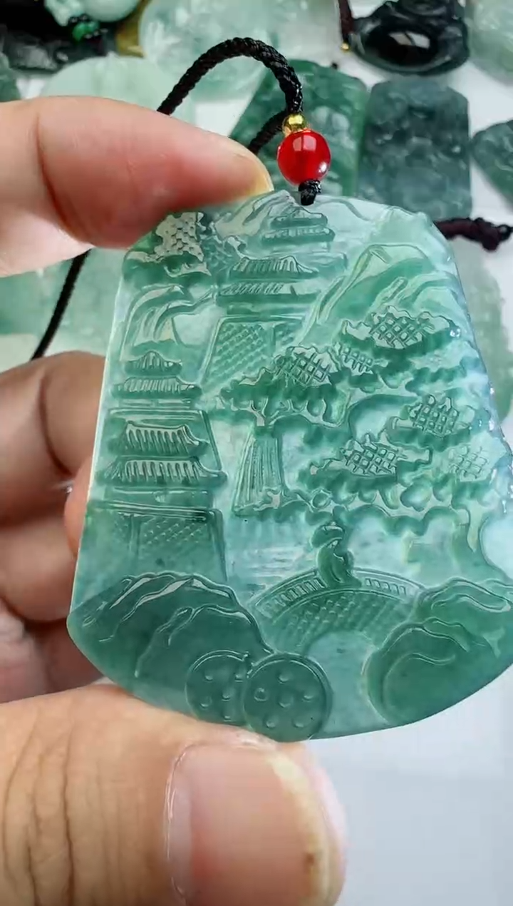 【闪购商品】翡翠颈饰未镶嵌多样性随机发其一