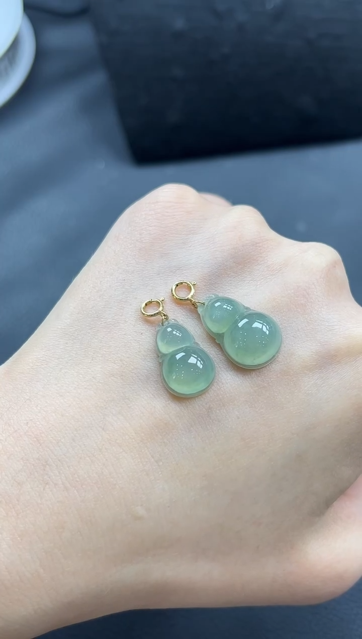 【闪购商品】翡翠颈饰18K金镶嵌葫芦多样性发1件