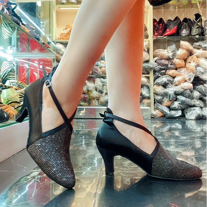 玲莉曼舞女士真皮羊皮华尔兹交谊摩登舞鞋室外拉丁广场舞跳鞋软底